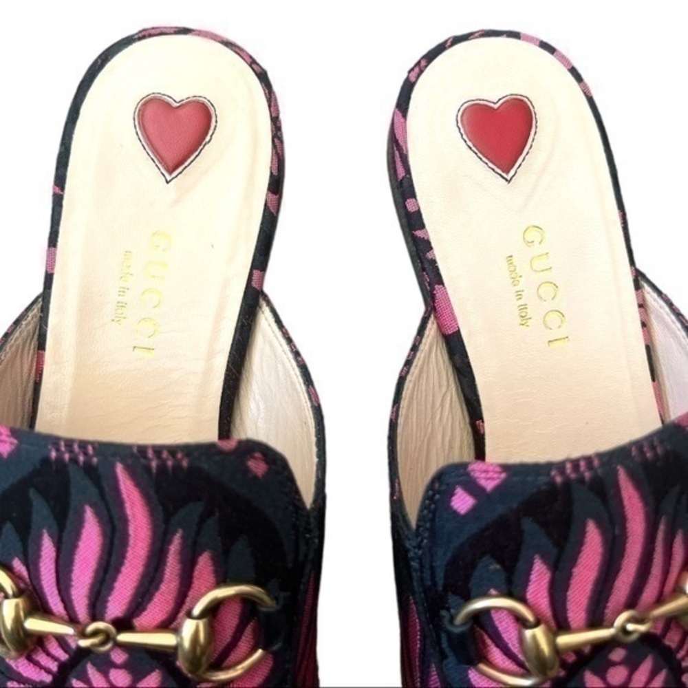 GUCCI Princetown Pink and Black Printed Fabric Mules Size 36 - Picture 3 of 8